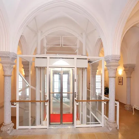 Schlossresidenz Fischhorn Aparthotel 4*